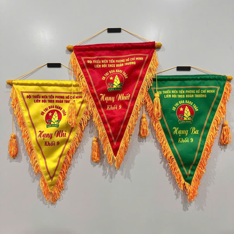 Cờ thi đua sử dụng trong nhà trường