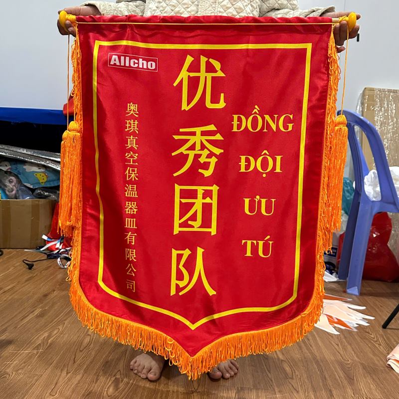 Sản xuất cờ hoa ngữ theo yêu cầu