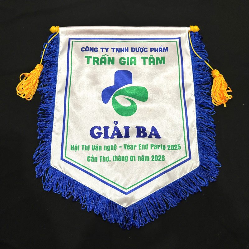 Làm cờ lưu niệm sự kiện End Year Party