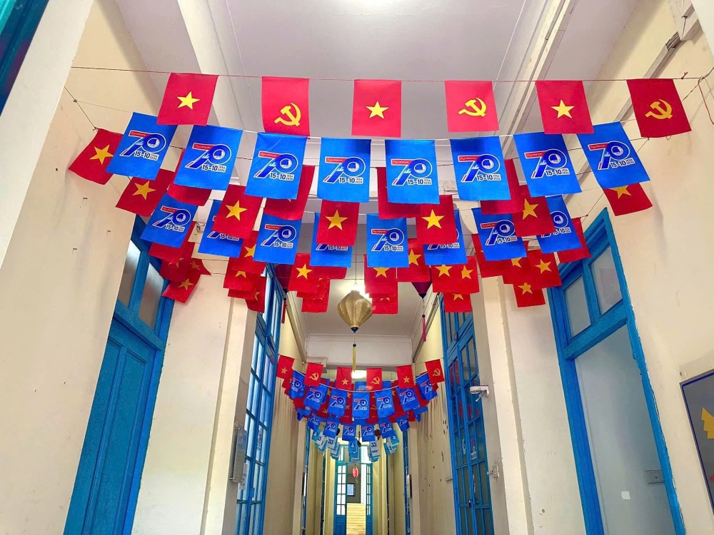 Cờ trang trí in theo yêu cầu giá rẻ